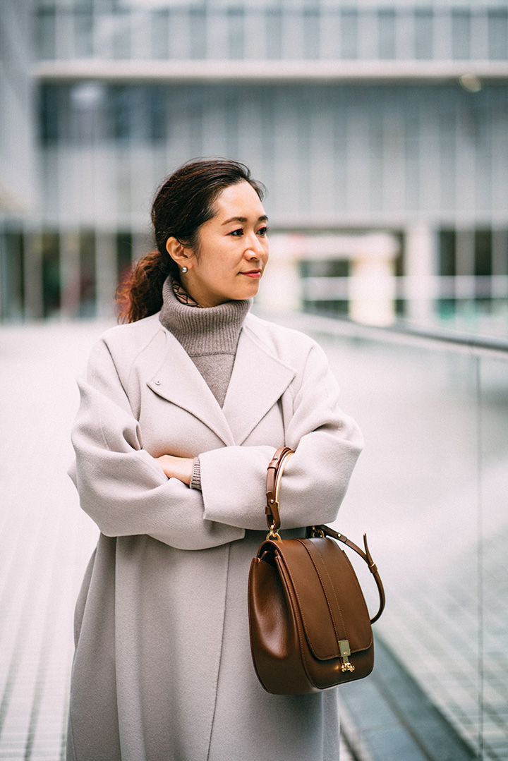 BE GLOSSY MADAME コートを今年らしく着こなす｜VERMEIL par