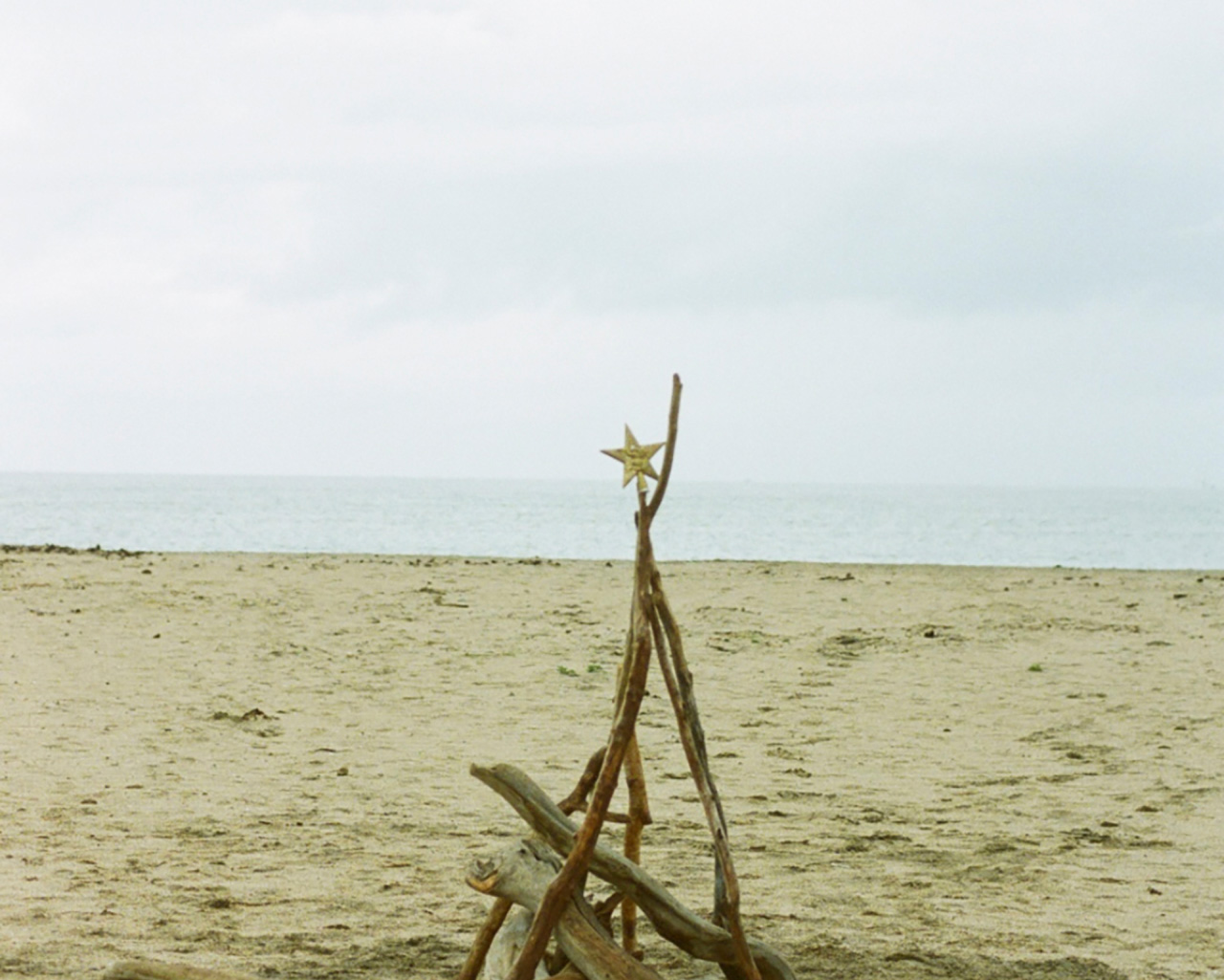 FRAMeWORK COLLECTION LOVE LOVE YOUR SELF, LOVE YOUR PLAYFUL