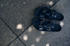 Les Foulées 10 footprints of BIRKENSTOCK for IÉNA & ÉDIFICE