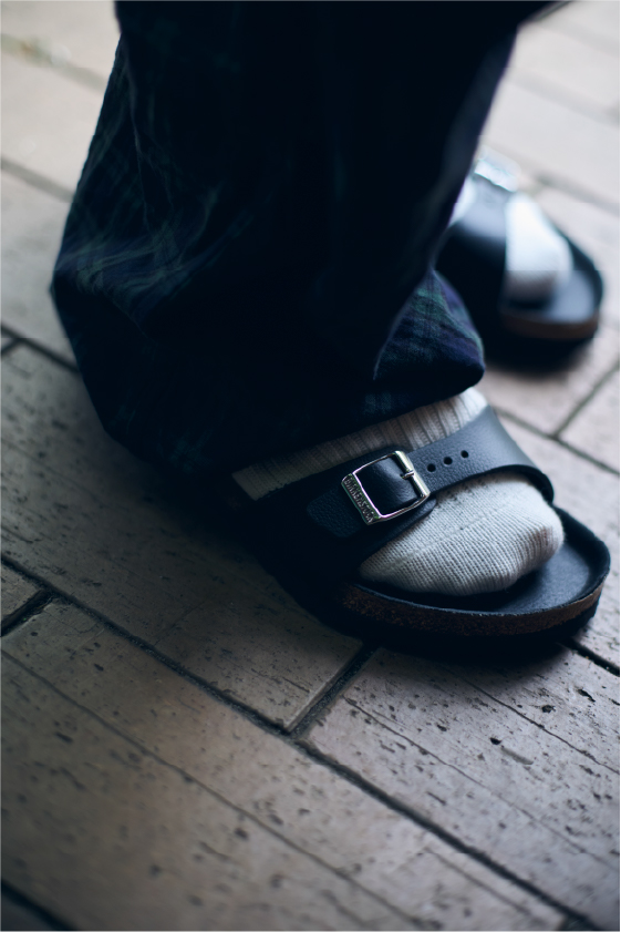 Les Foulées 10 footprints of BIRKENSTOCK for IÉNA & ÉDIFICE 鈴木鉄平 (「⻘果ミコト屋」代表)