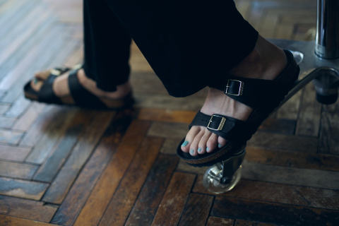Les Foulées 10 footprints of BIRKENSTOCK for IÉNA & ÉDIFICE 金子瑠美 (美容師/「RUMIKA」オーナー)