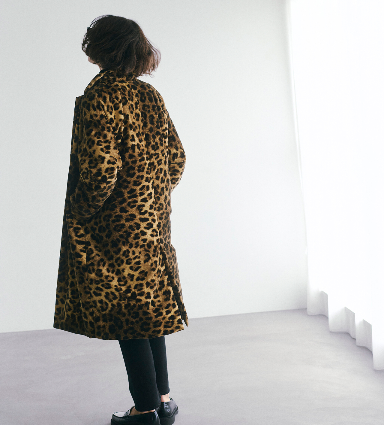LOOK 01