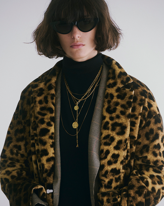 LOOK 01