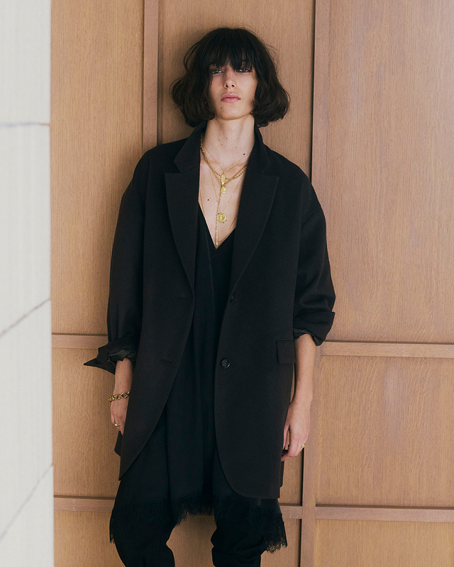 LOOK 03