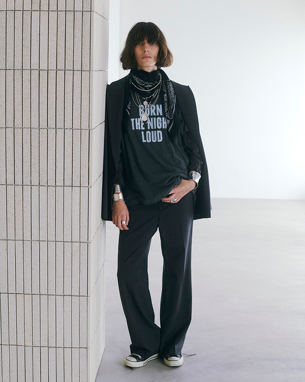LOOK 09