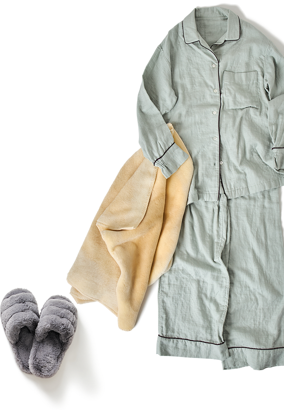 Gauze Pajamas / Blanket / Puffy Fur Slippers
