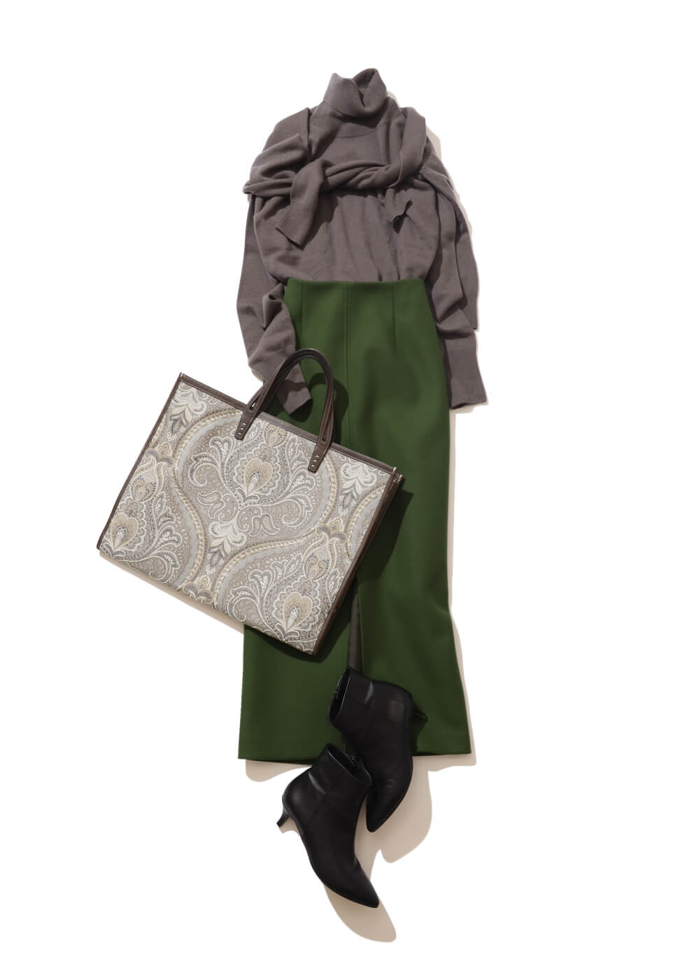 シックなニットコーデで好印象ゲット 柄物のビッグバッグでさりげない遊びを Baycrew S Store